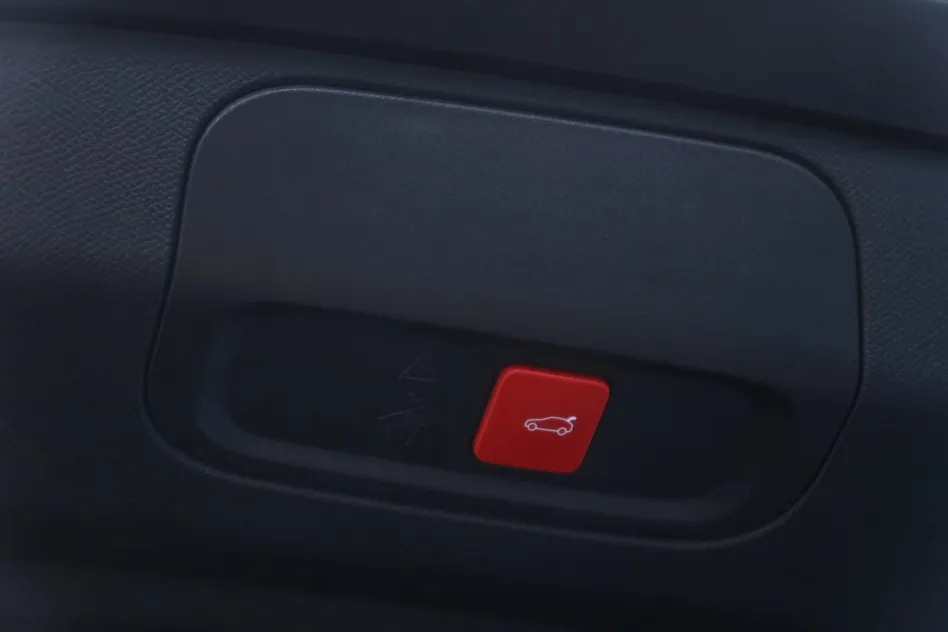 Peugeot Nuevo 408 GT PLUG-IN HYBRID 225CV