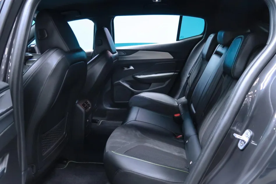 Peugeot Nuevo 408 GT PLUG-IN HYBRID 225CV