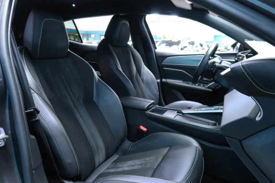 Peugeot Nuevo 408 GT PLUG-IN HYBRID 225CV