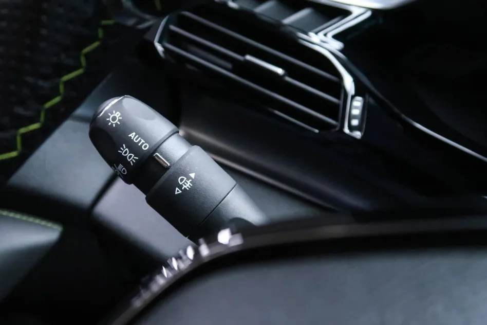 Peugeot Nuevo 408 GT PLUG-IN HYBRID 225CV