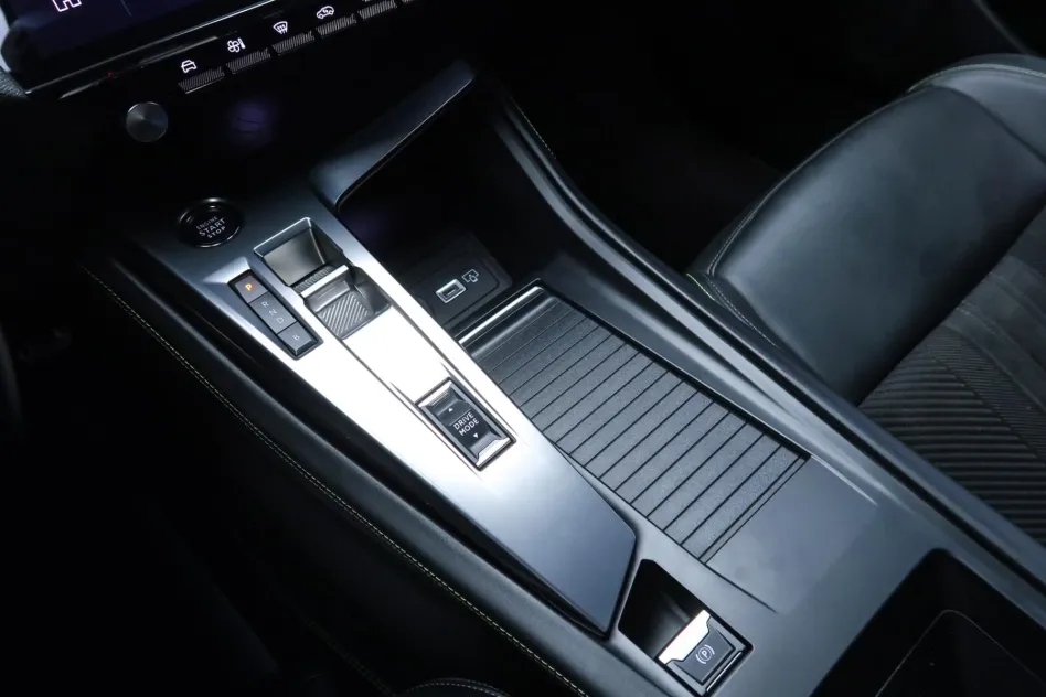 Peugeot Nuevo 408 GT PLUG-IN HYBRID 225CV