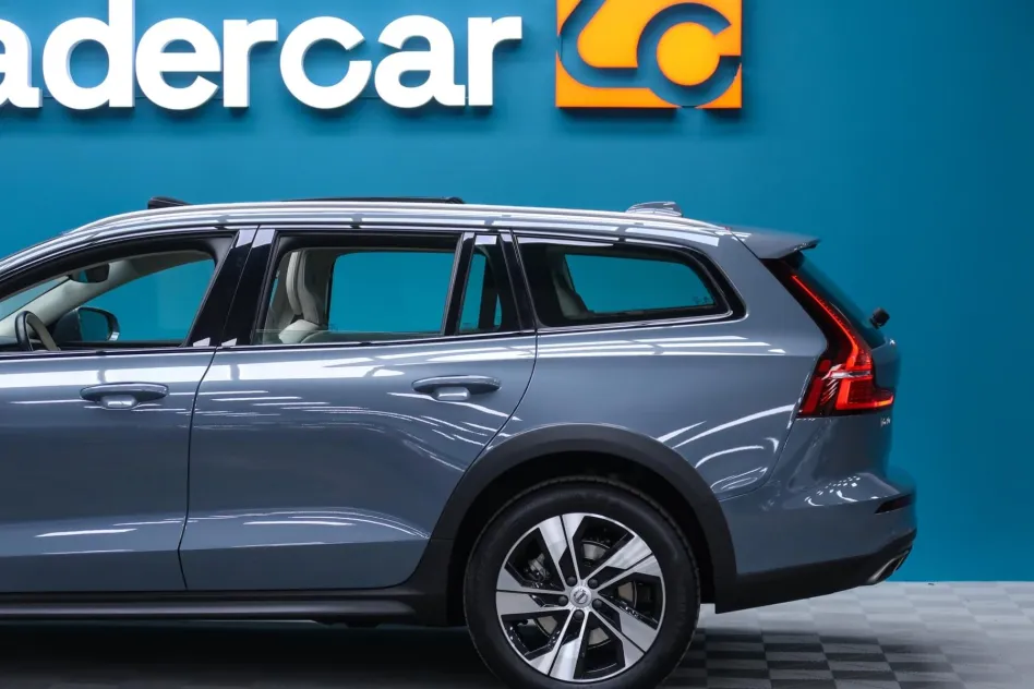 Volvo V60 Cross Country 2.0 B4 (D) AWD PRO AUTO 197CV