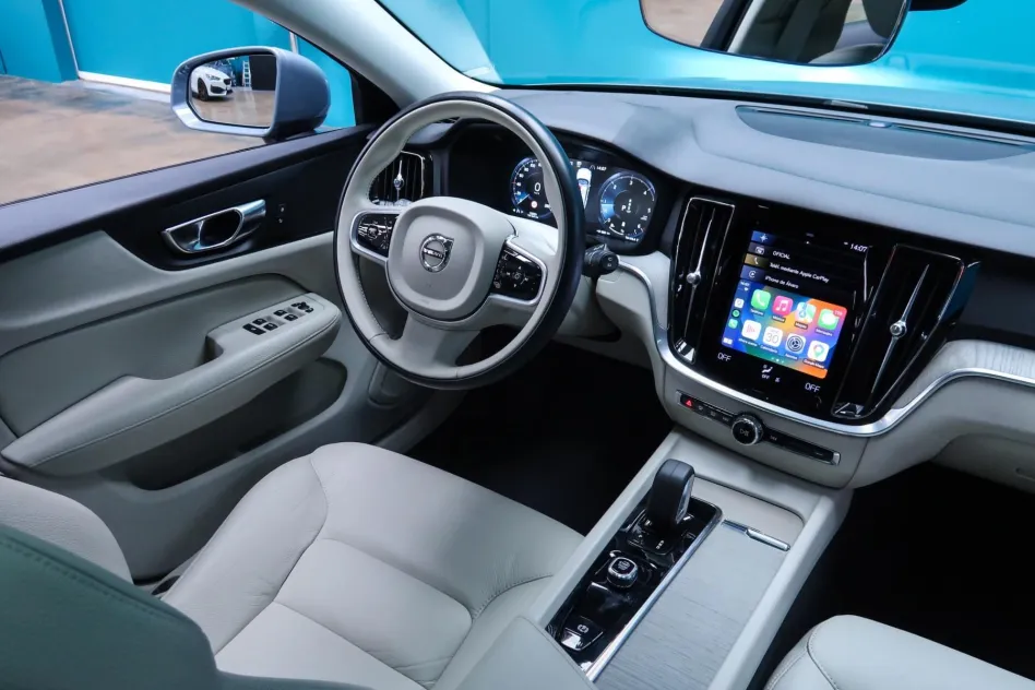 Volvo V60 Cross Country 2.0 B4 (D) AWD PRO AUTO 197CV