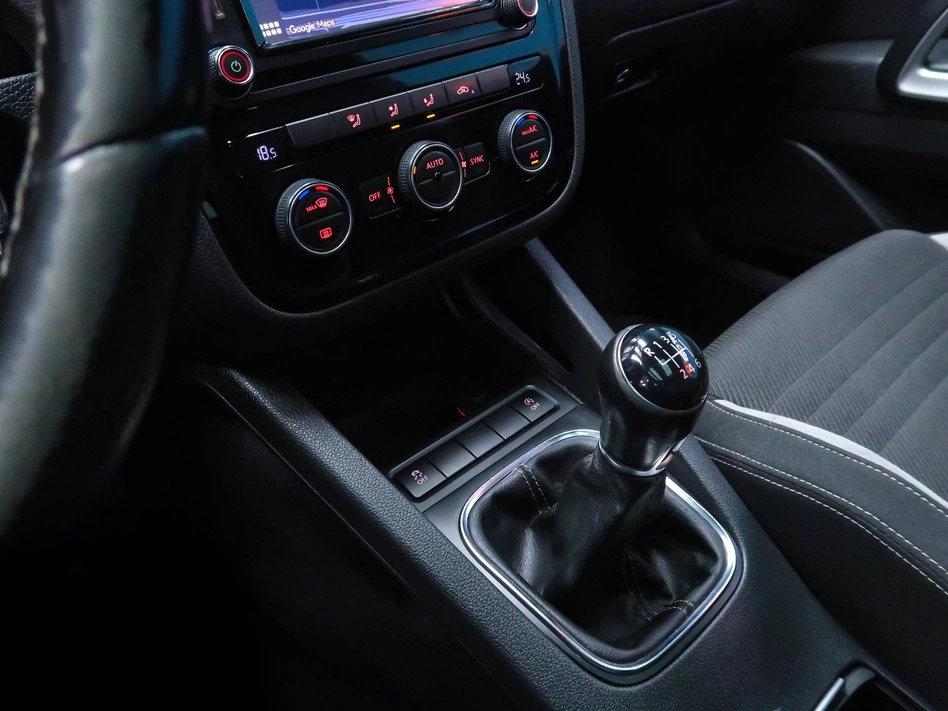 Volkswagen Scirocco 1.4 TSI R LINE BLUEMOTION 125CV