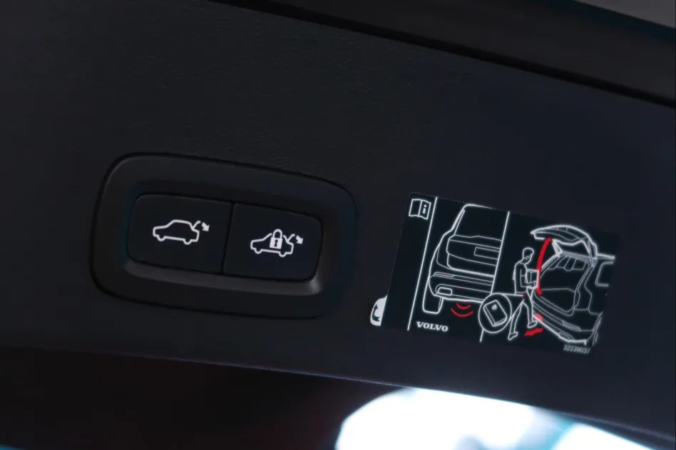 Volvo Xc40 1.5 T5 TWIN RECHARGE R-DESIGN AUTO