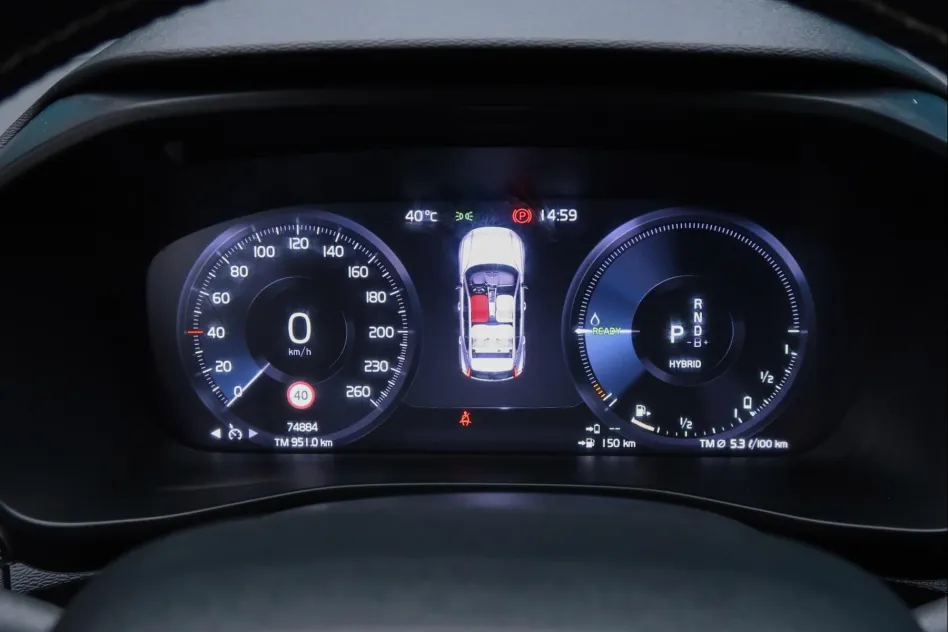 Volvo Xc40 1.5 T5 TWIN RECHARGE R-DESIGN AUTO
