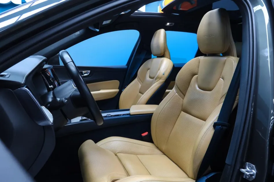 Volvo Xc60 2.0 T8 AWD INSCRIPTION AUTO 398CV
