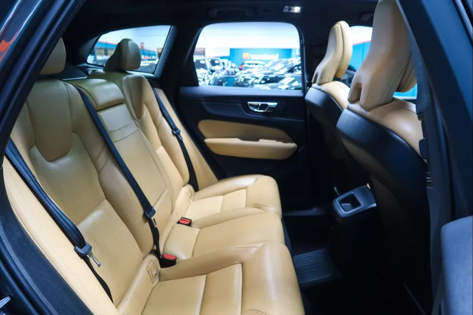 Volvo Xc60 2.0 T8 AWD INSCRIPTION AUTO 398CV