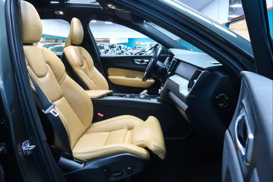 Volvo Xc60 2.0 T8 AWD INSCRIPTION AUTO 398CV